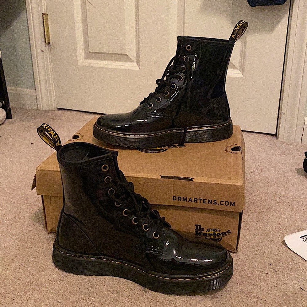 doc martens patent leather